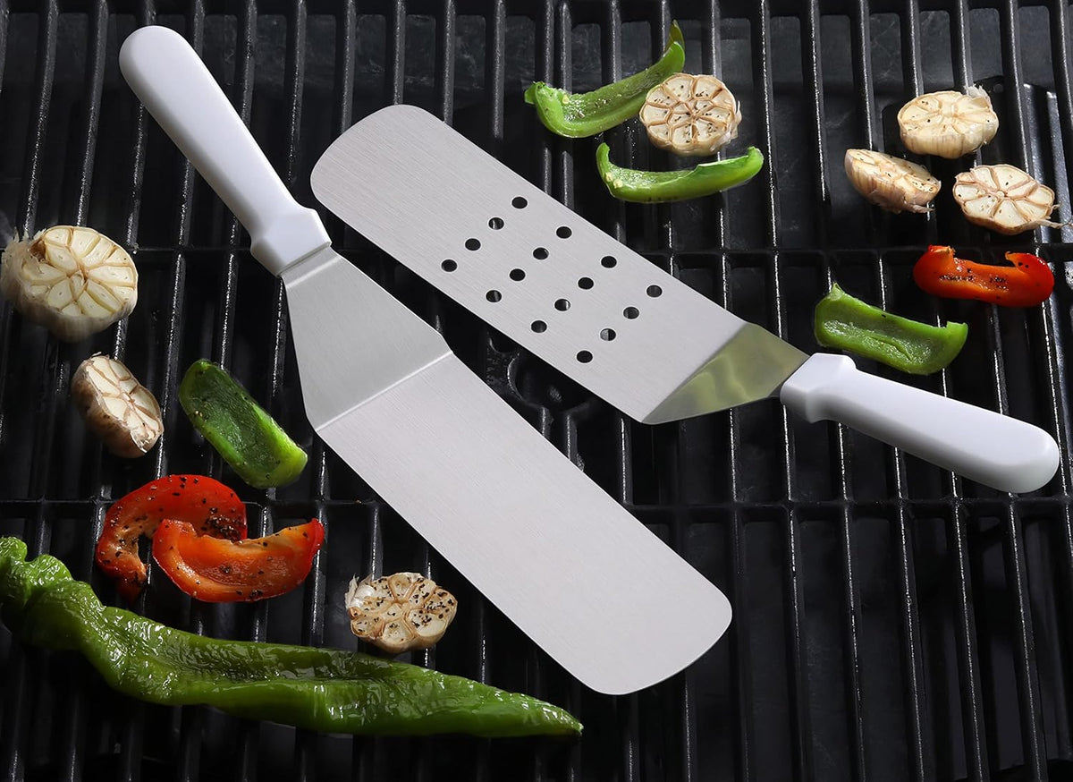 New Star Foodservice Commercial Grade Plastic Handle Flexible Grill Turner/Spatula, 14.5-Inch, White